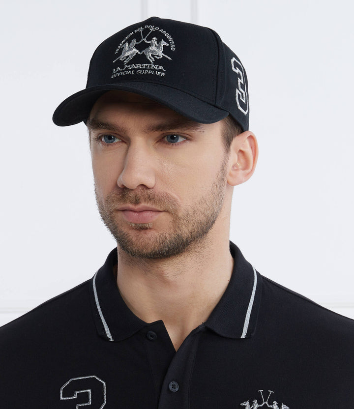 Καπέλο μπέιζμπολ La Martina με λογότυπο και αριθμό | Μαύρο/Ασημί