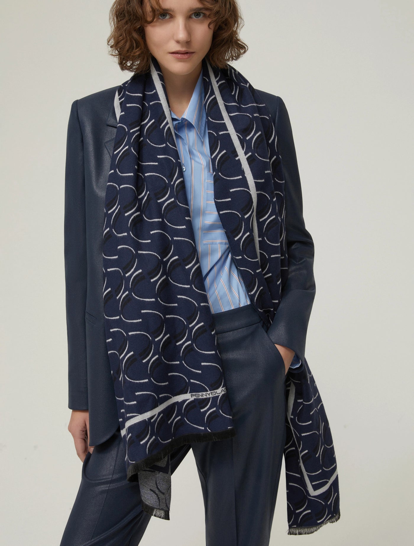 PennyBlack Fagiani Stole | Navy Graphic