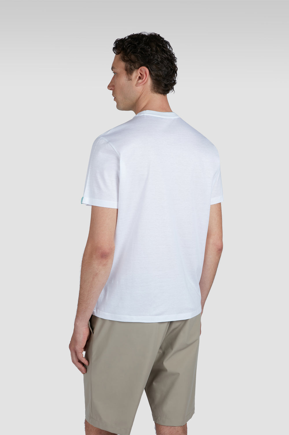 Paul & Shark XSoft Cotton Lyocell T-shirt in White – lifestyle view