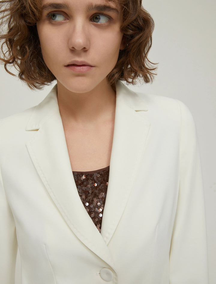 سترة "بيني بلاك" ذات الصدر الواحد من قماش الكادي: Wool White – عرض بديل