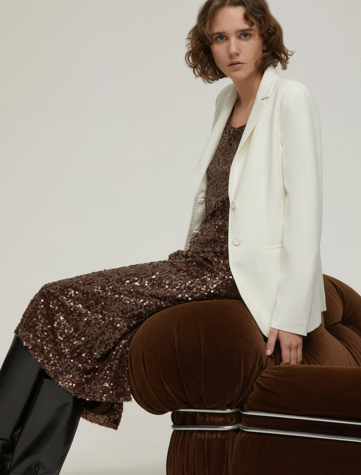 سترة "بيني بلاك" ذات الصدر الواحد من قماش الكادي: Wool White – عرض بديل