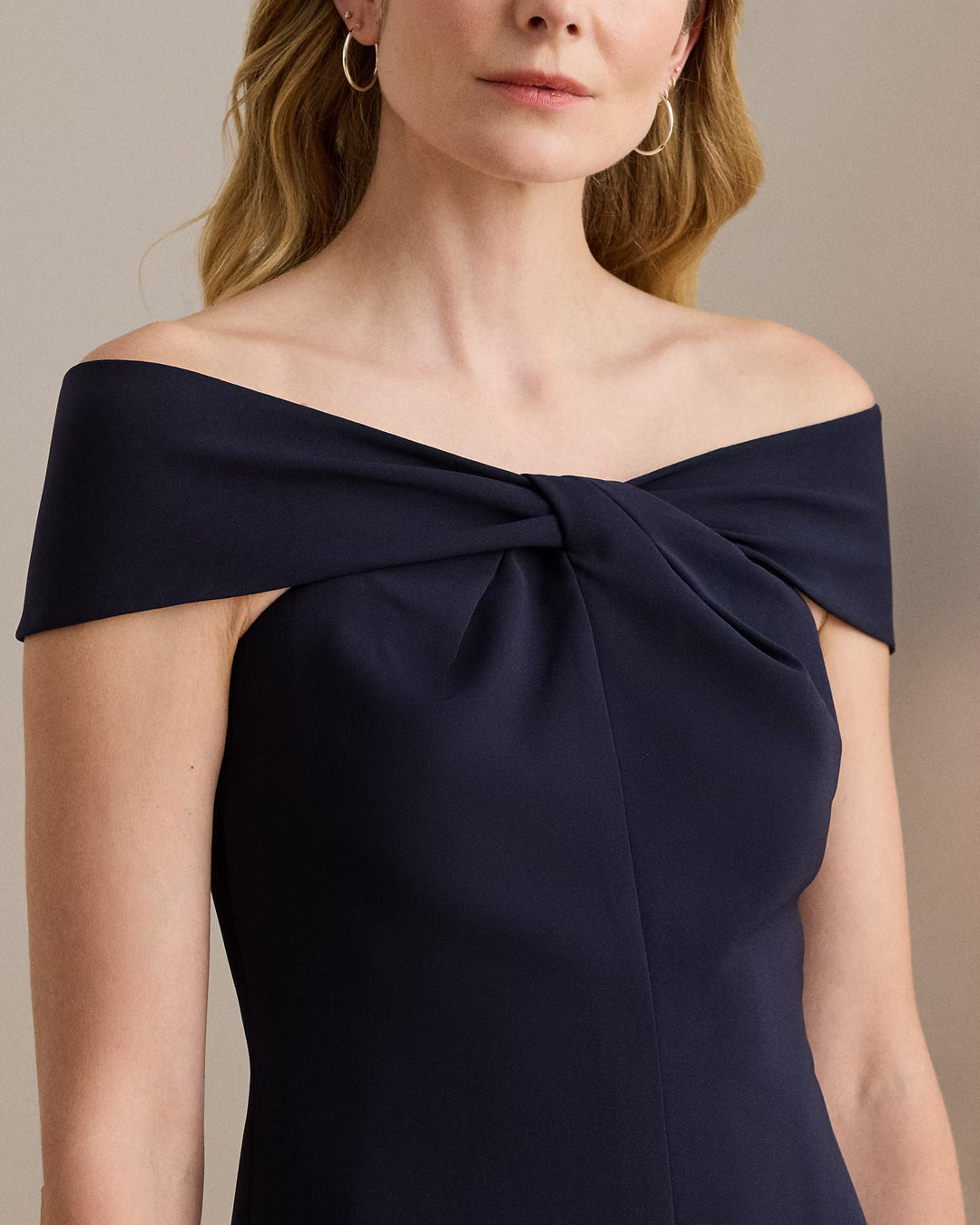 Robe de cocktail en crêpe à encolure croisée Lauren: Lighthouse Navy – autre vue