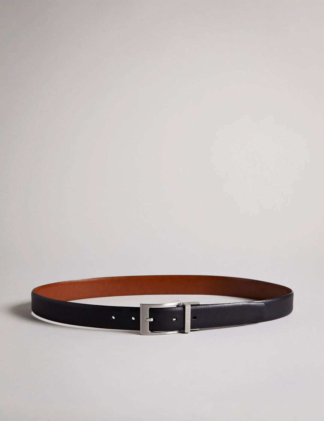 Cintura reversibile in pelle lucida Ted Baker Karmer: Nero/Beige