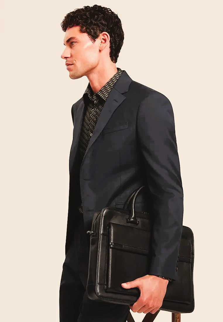بدلة تيد بيكر Saisonj ذات Slim Fit من مزيج الصوف مع مادة مرنة: أسود – عرض بديل