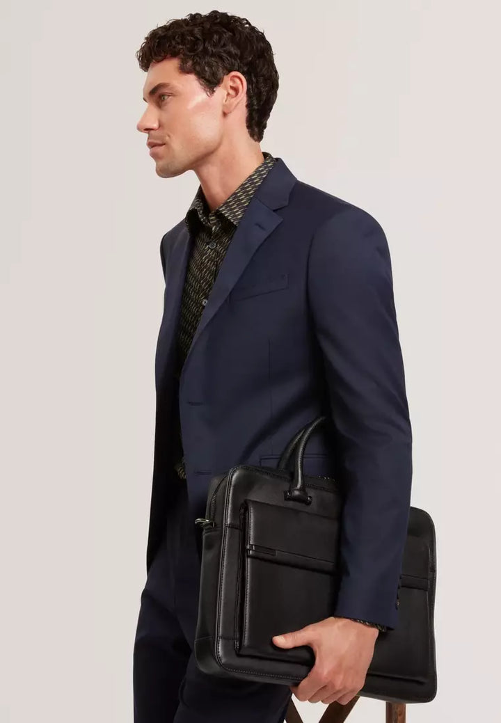 بدلة تيد بيكر Saisonj ذات Slim Fit من مزيج الصوف مع مادة مرنة: كحلي – عرض بديل