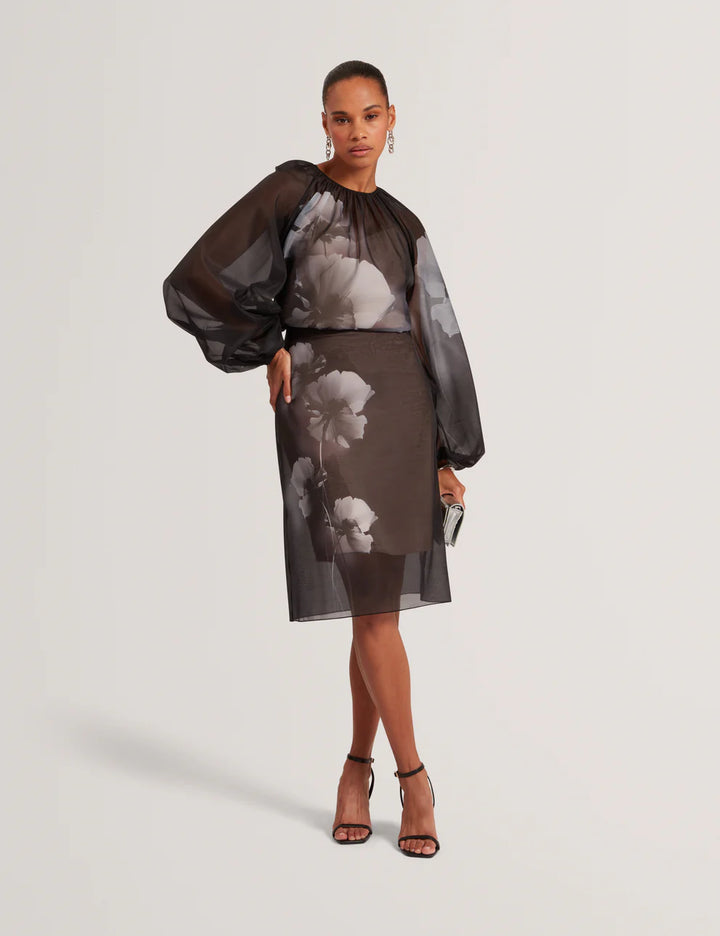 Ted Baker Plaaza Bluse mit Puffärmeln und Organza-Überzug: Schwarz – alternative Ansicht