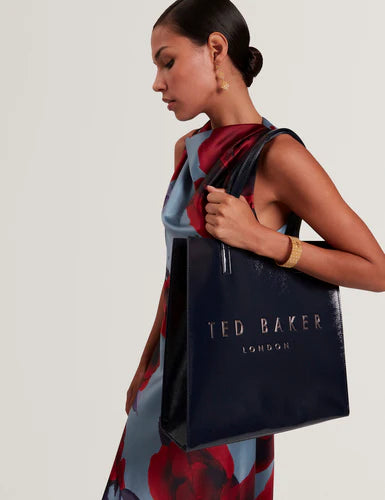 Ted Baker Camryyn Große Icon-Tasche mit Crinkle-Effekt: Marineblau – alternative Ansicht
