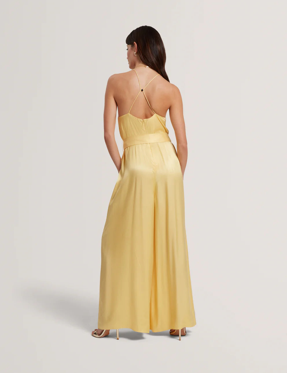 Ολόσωμη φόρμα Ted Baker Innzia με ζώνη και λαιμόκοψη: Κίτρινη – εναλλακτική όψη