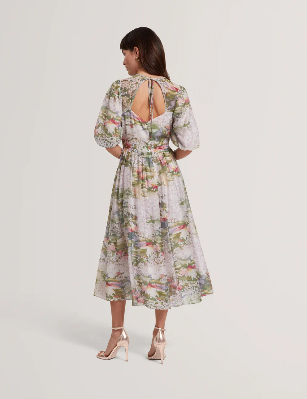 Φόρεμα μέσου μήκους Ted Baker Jonora με Φουσκωτά: Πολύχρωμο ροζ – εναλλακτική όψη