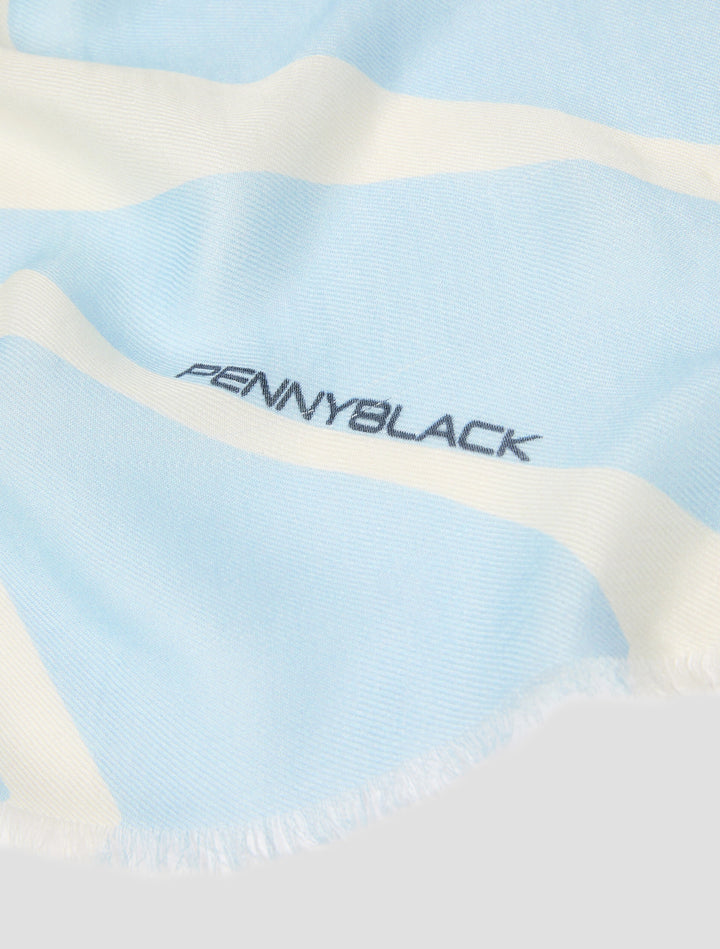 شال من مودال مطبوع من PennyBlack: Blue Palms – عرض بديل