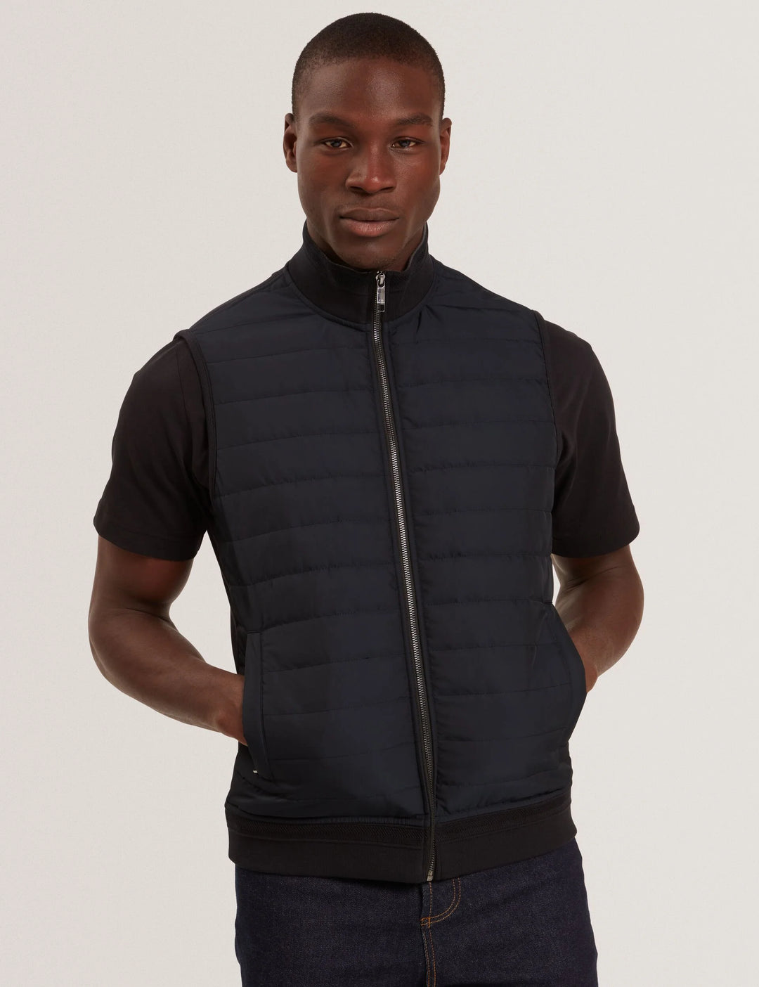 Gilet zippé à col cheminée et devant matelassé Ted Baker: Noir