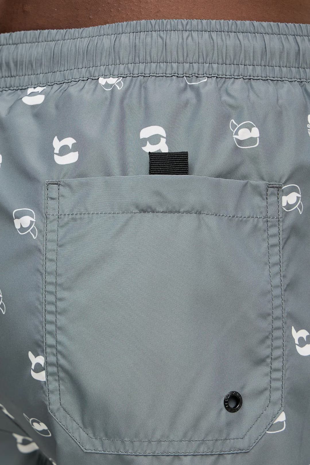 Pantaloncini da surf Karl Lagerfeld Ikon con stampa: Grigio – vista alternativa