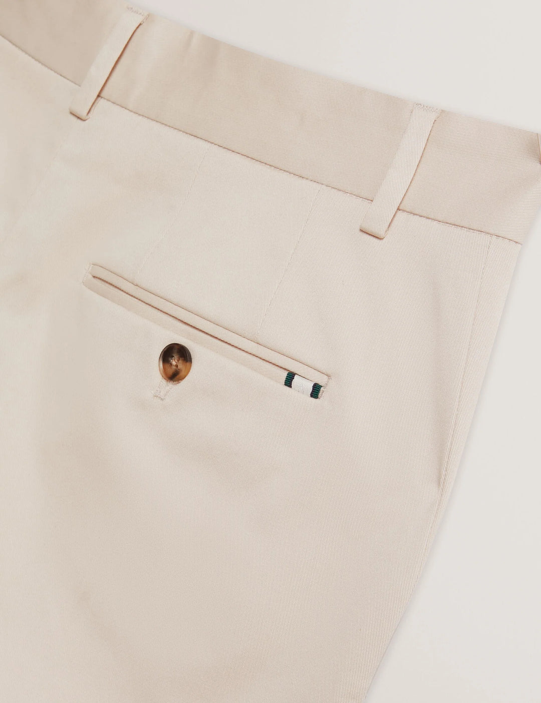 Σορτς Ted Baker Loweton από ελαστικό βαμβακερό ύφασμα με: Εκρού – εναλλακτική όψη