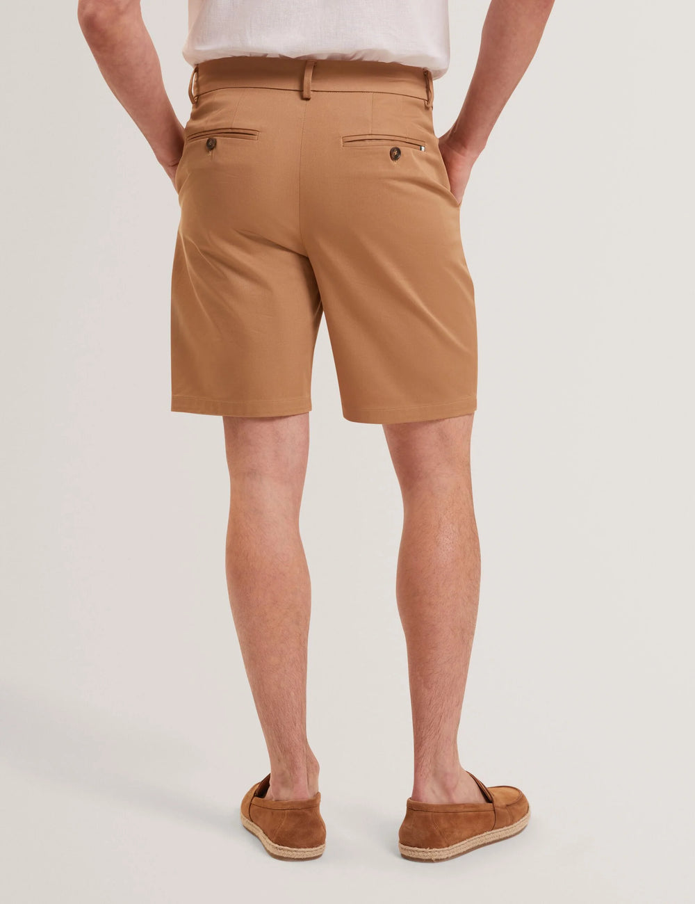 Σορτς Ted Baker Loweton από ελαστικό βαμβακερό ύφασμα με: Μπεζ – εναλλακτική όψη