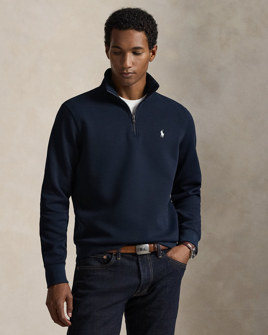 Ralph Lauren كنزة بنسيج مزدوج وسحاب ربع طول, أزرق كحلي, منظر أمامي على عارض أزياء