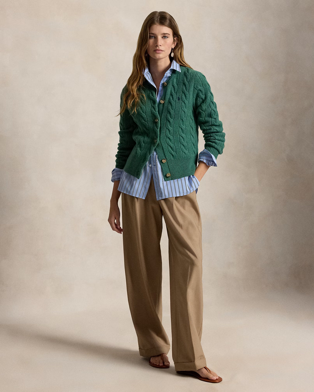 Ralph Lauren Cárdigan de mujer de lana y cachemira con ochos | Verde trébol – imagen del producto 05