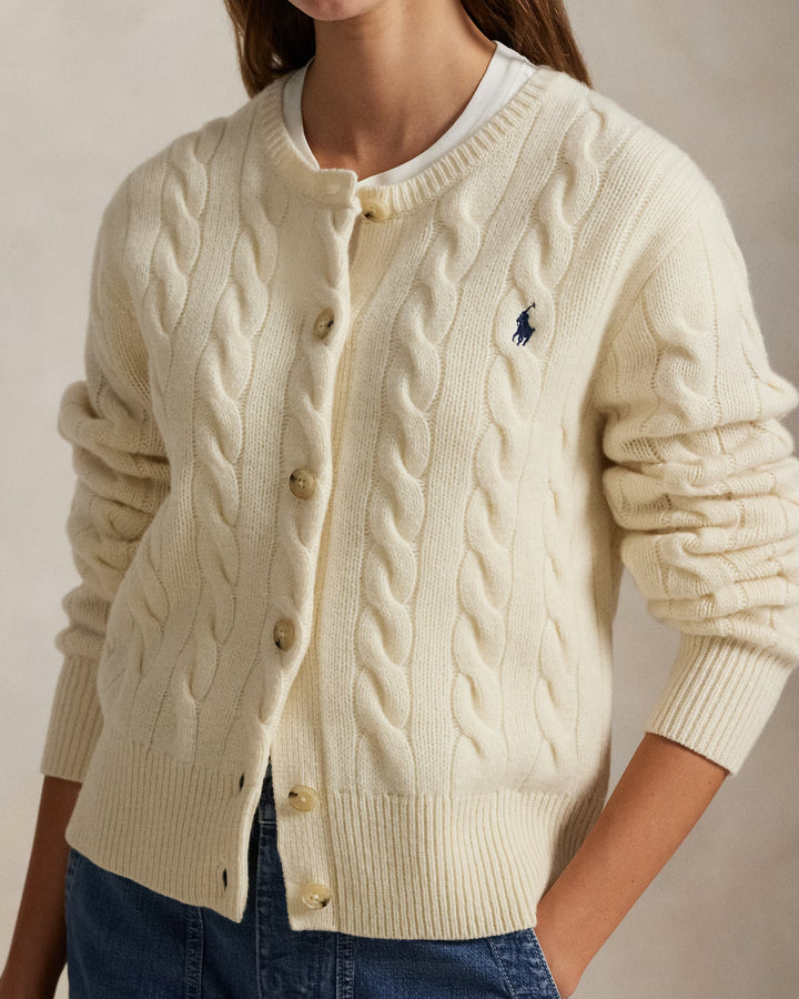Ralph Lauren سترة صوف وكشمير محبوكة بضفائر: كريمي – عرض بديل