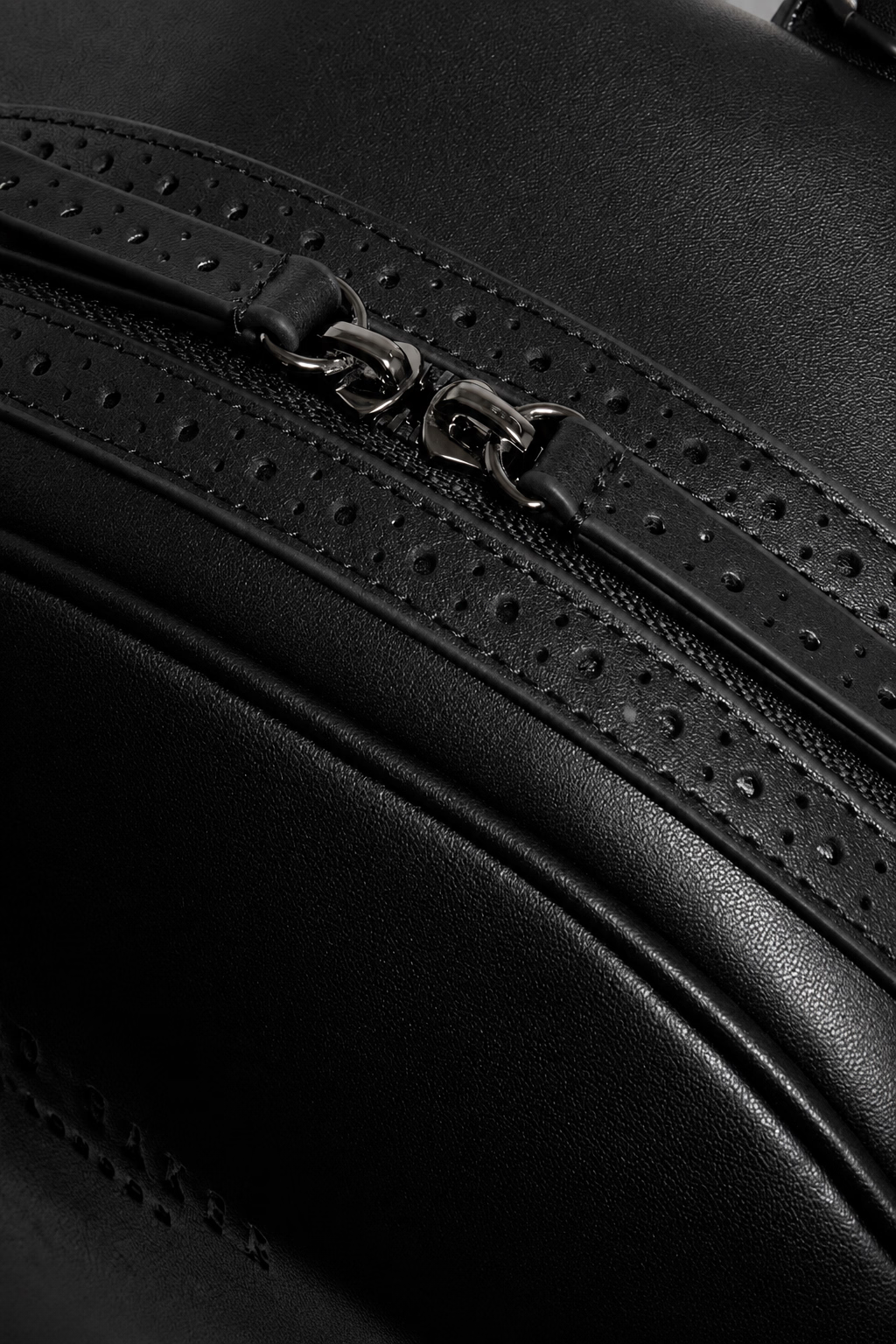 Ted Baker Denne Δερμάτινο Σακίδιο με Brogue Λεπτομέρειες | Μαύρο – εναλλακτική όψη 4