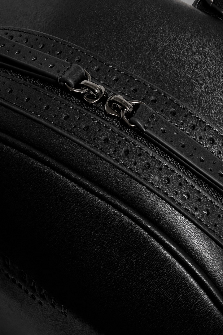 Ted Baker Denne Δερμάτινο Σακίδιο με Brogue Λεπτομέρειες | Μαύρο – εναλλακτική όψη 4