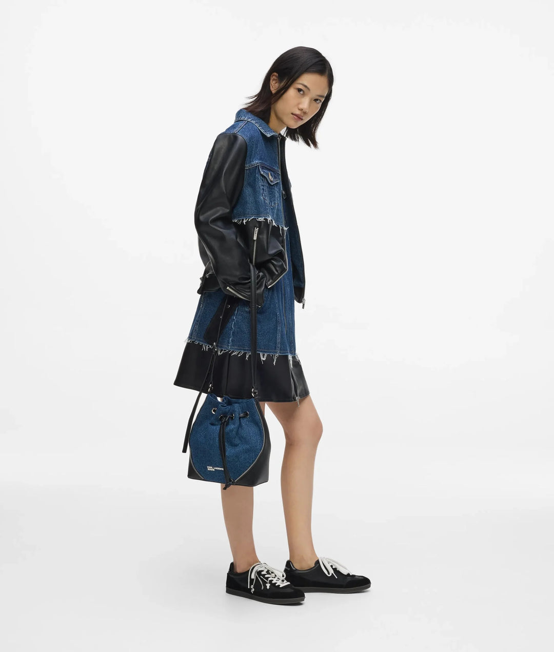 Karl Lagerfeld Rebel Denim &amp; Faux-Leather Bucket Τσάντα – Σκούρο Μπλε/Μαύρο – εναλλακτική όψη 2