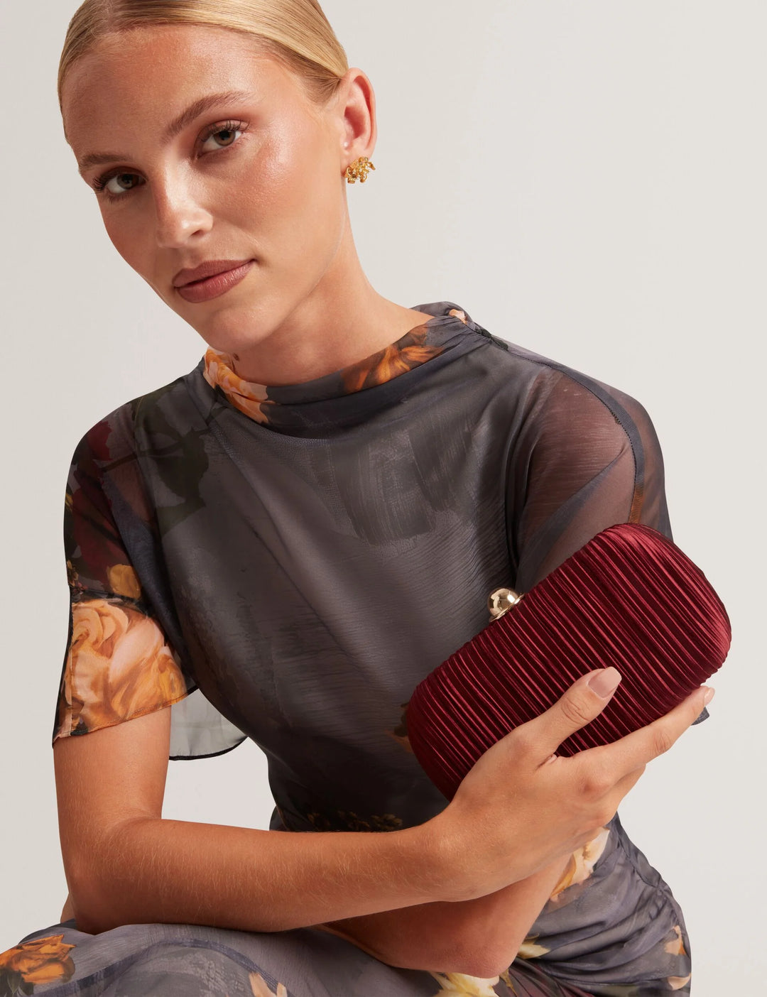 Ted Baker Plisse Clutch | Rosso Scuro – vista alternativa 2