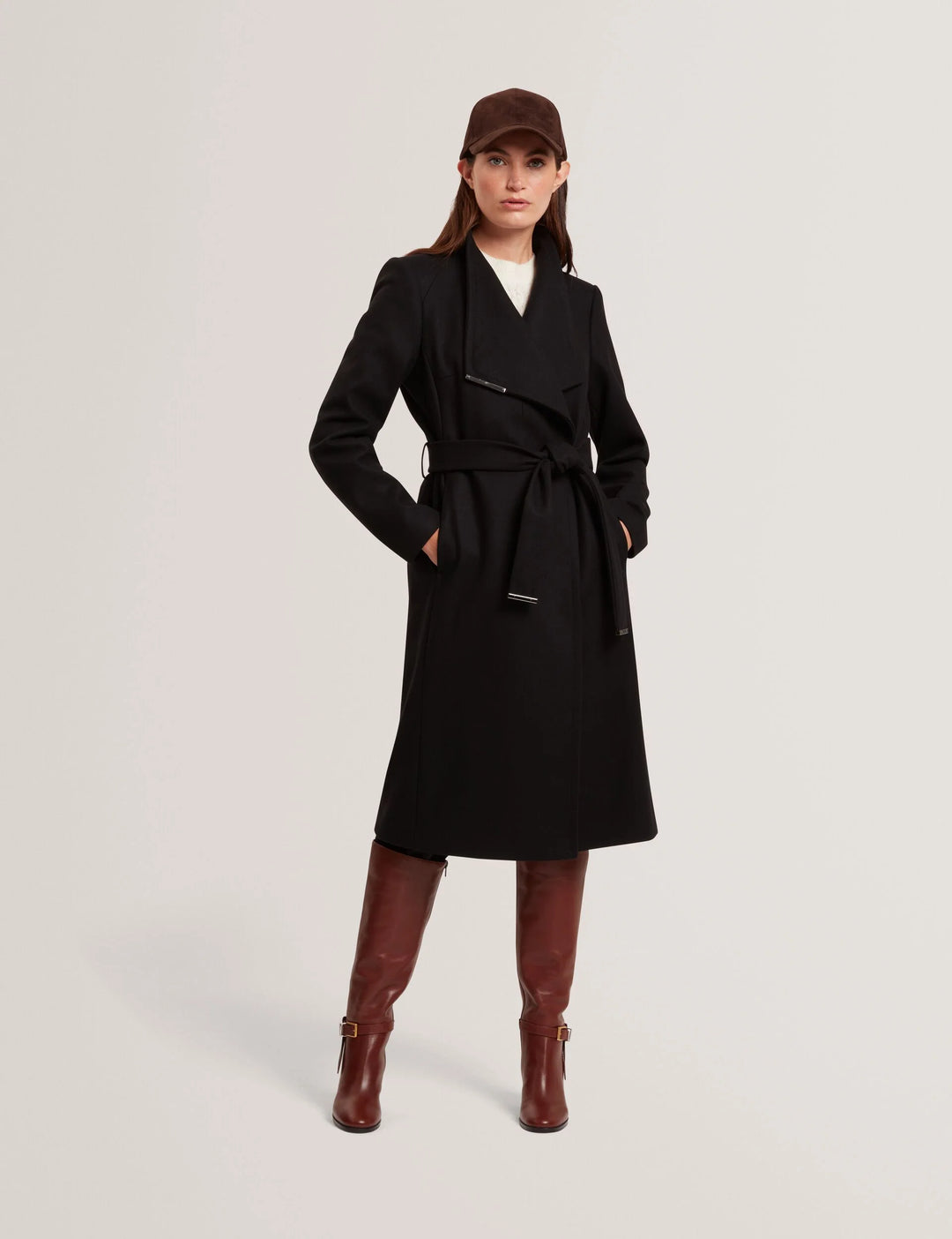 Ted Baker Rose معطف صوف لفّ بحزام | أسود – عرض بديل 7