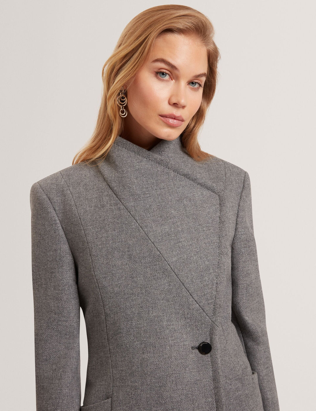 Ted Baker manteau court Evigna gris foncé – détail