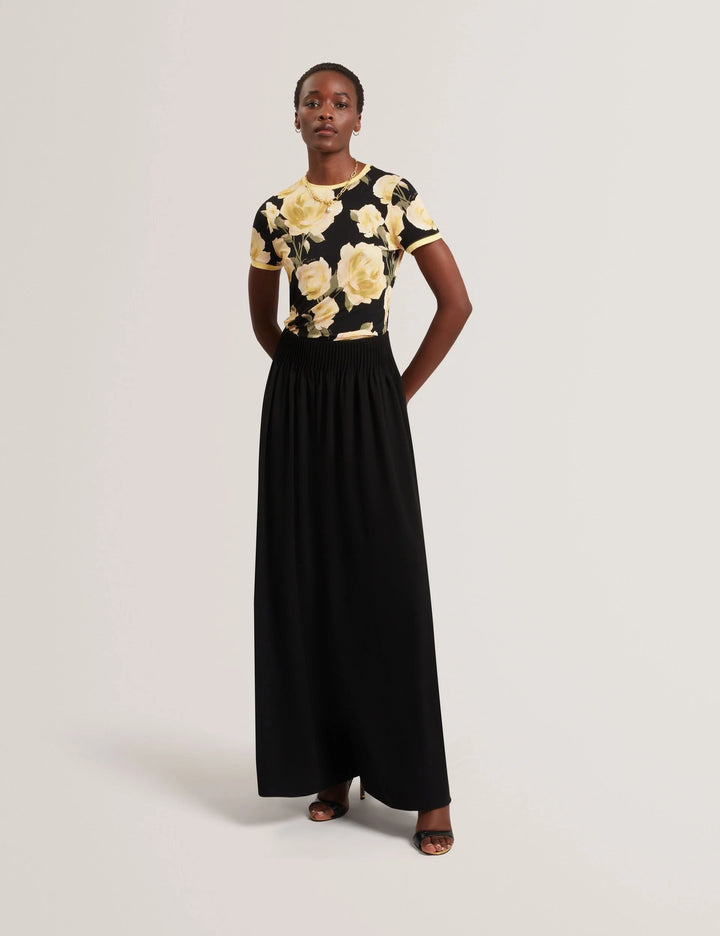 Ted Baker Thira Figurbetontes T-Shirt mit Rosenprint | Schwarz – alternative Ansicht 6