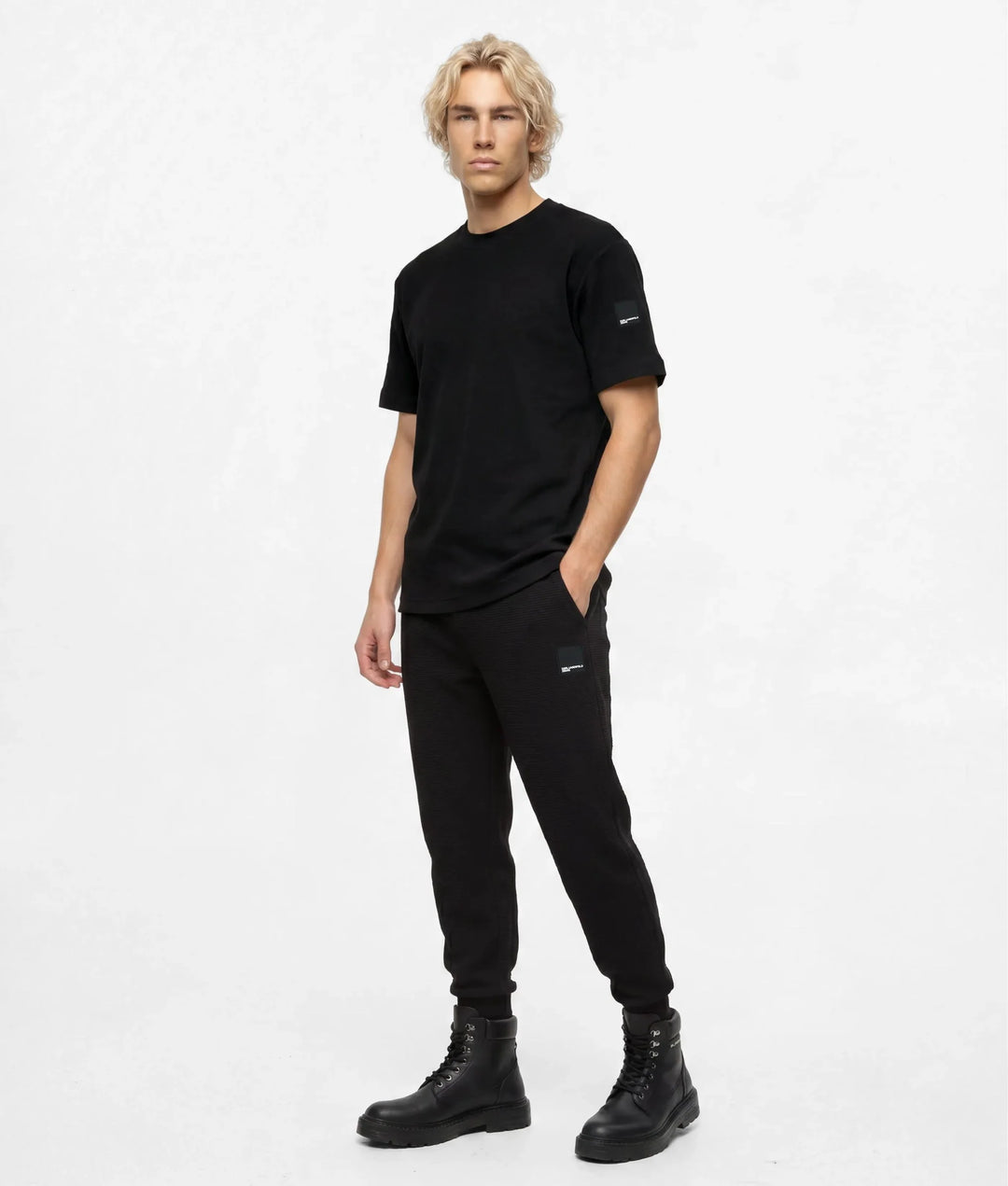 Karl Lagerfeld ανδρικό Waffle Box Logo T-shirt Κανονική Γραμμή σε Μαύρο – εναλλακτική όψη 2