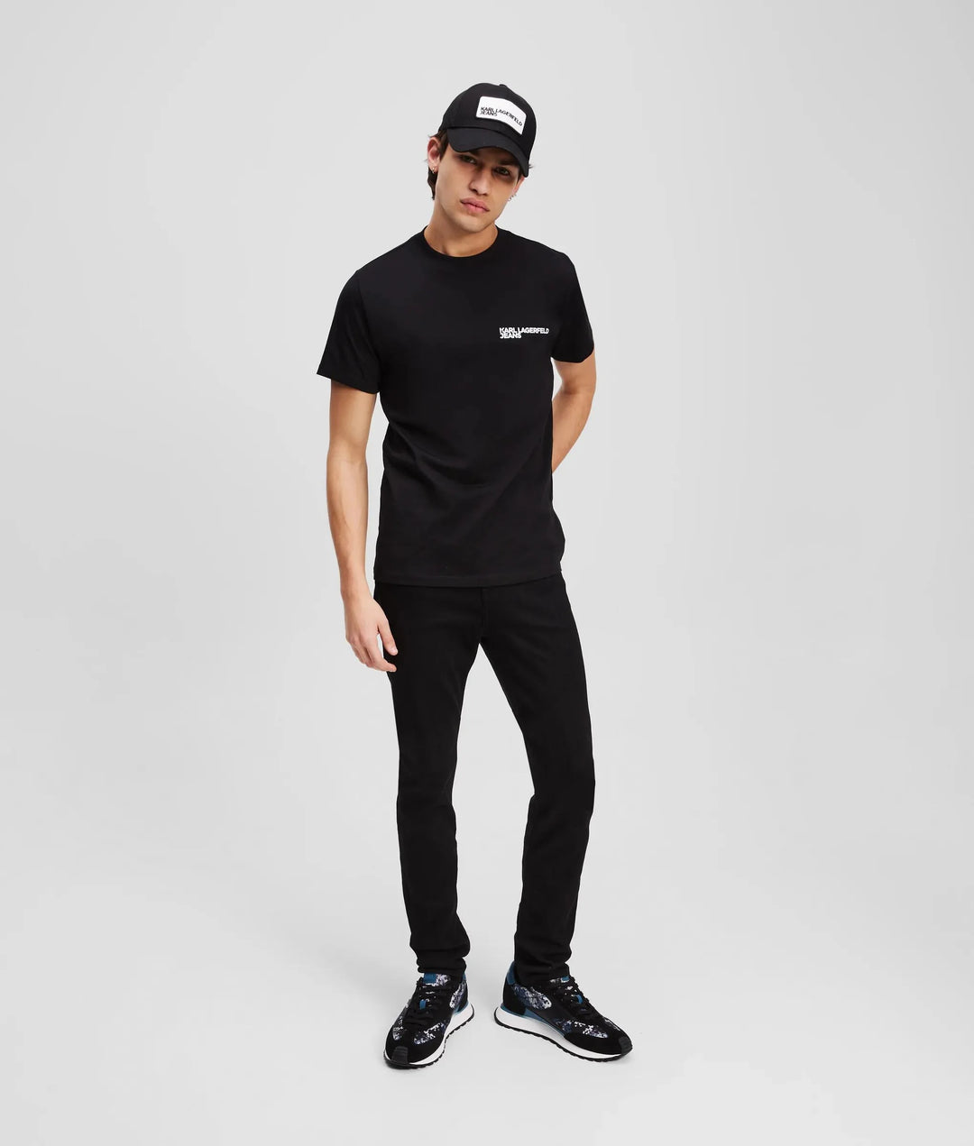 Karl Lagerfeld Small Logo T-shirt in Slim Fit | Black