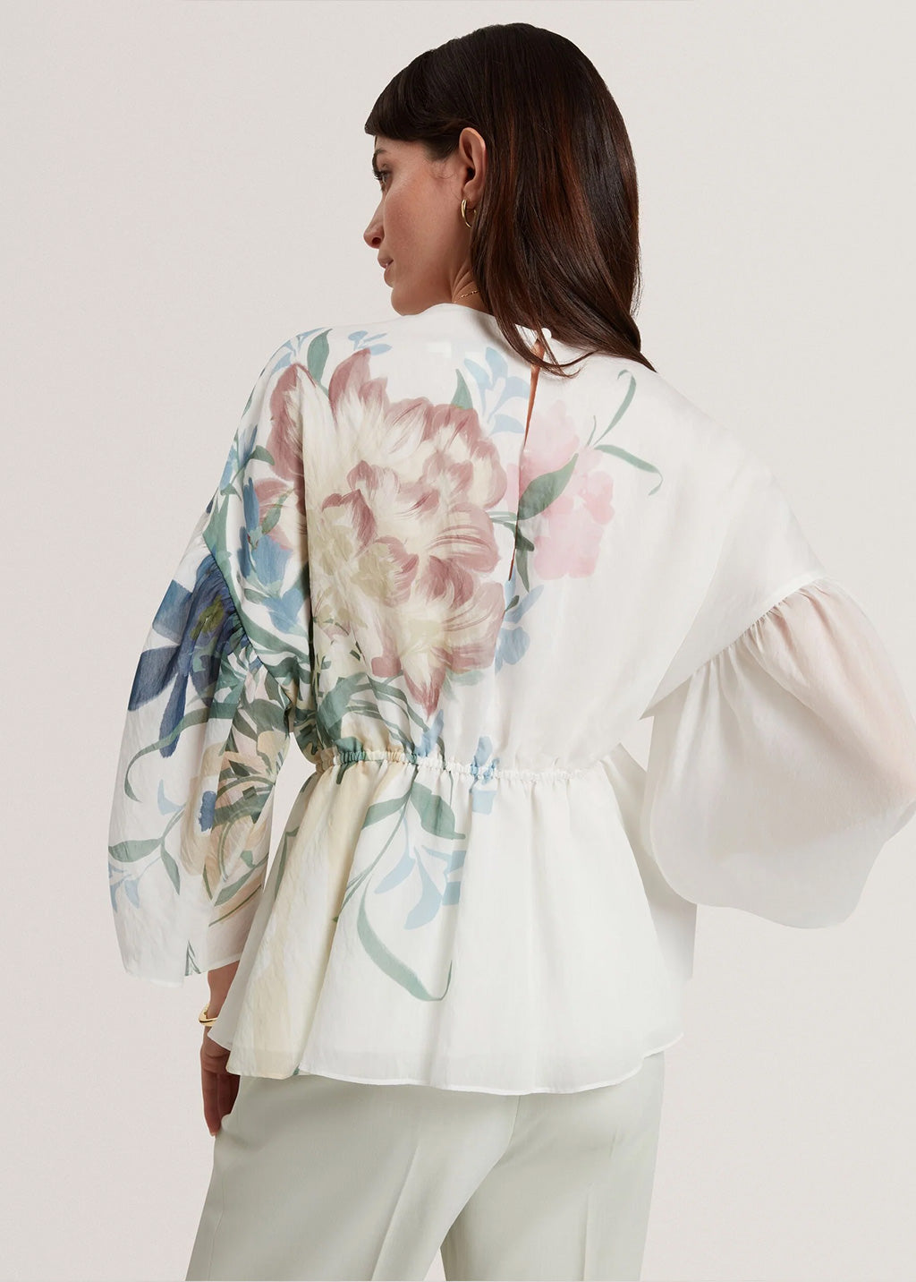 Haut à basques et manches bouffantes Soft Blooms de Ted Baker | Ivoire