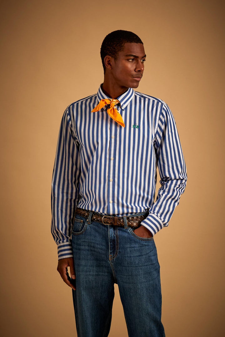 La Martina MDC014-PP757, Azul real/Blanco, vista frontal sobre modelo