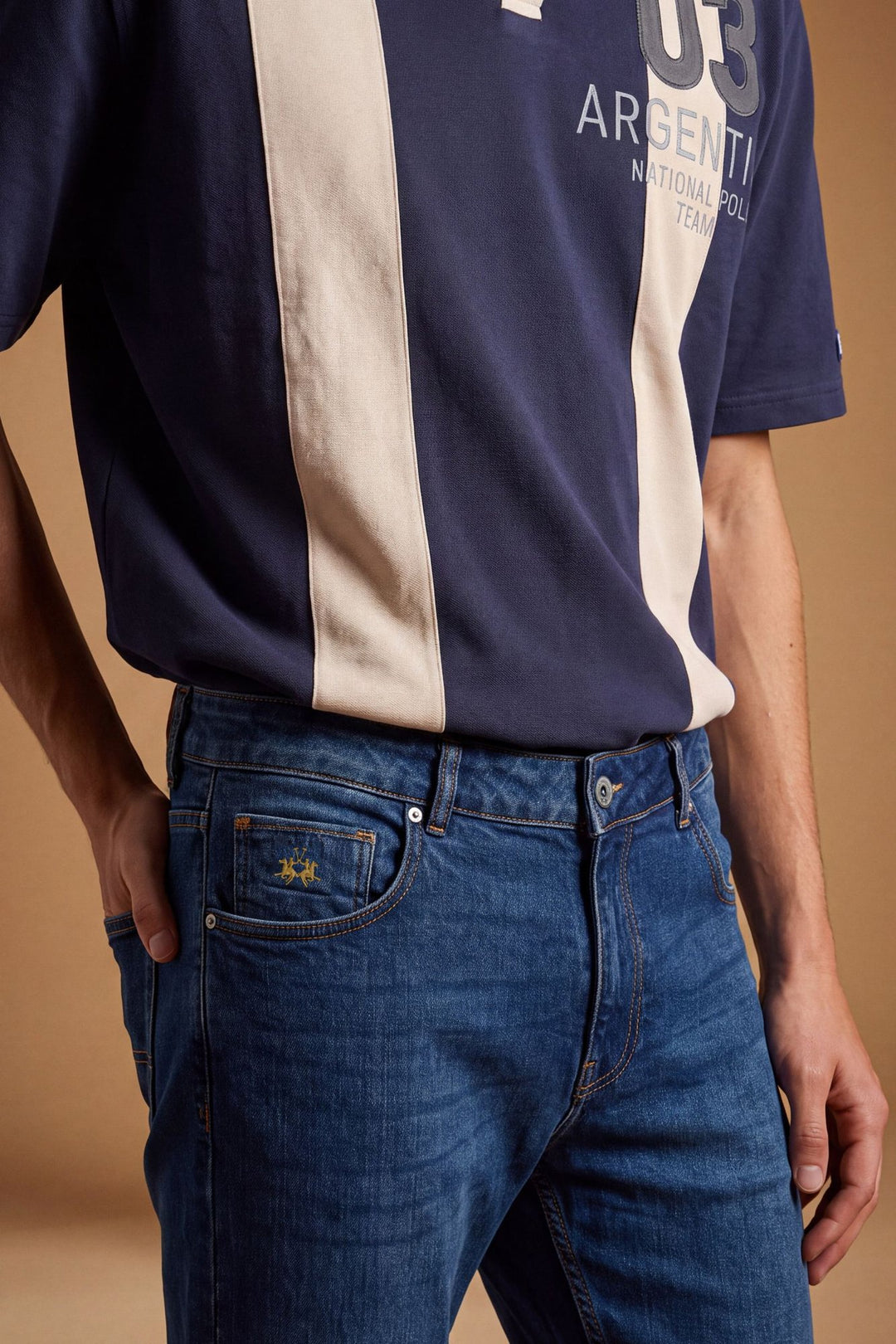 La Martina MDT017-DM117, Denim indigo moyen foncé, gros plan du détail