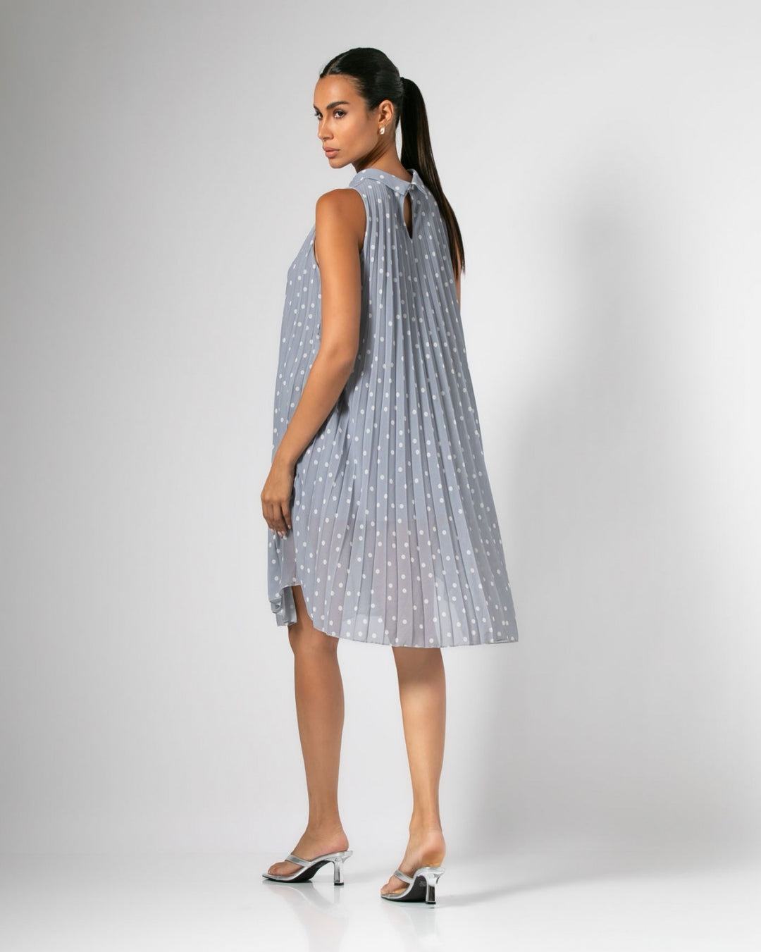 Never Needy Sleeveless Midi Dress | Grey/White