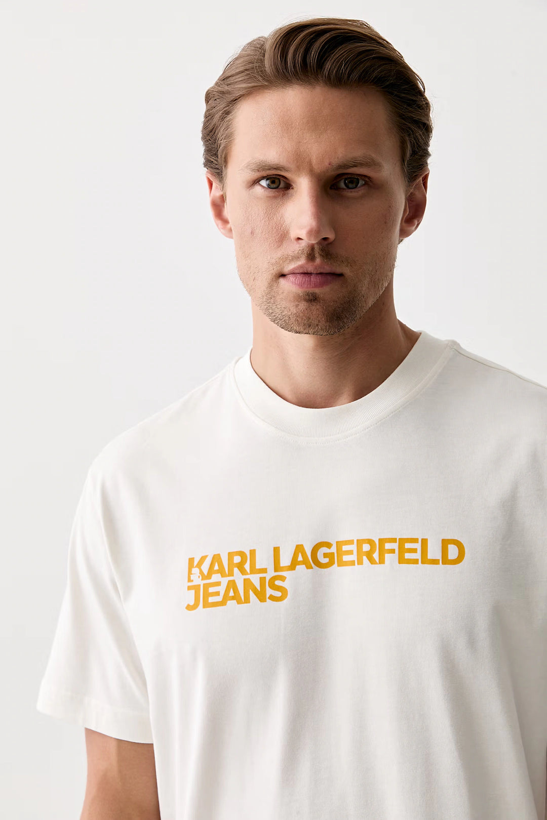 Karl Lagerfeld Essential T-shirt in Regular Fit | Egret