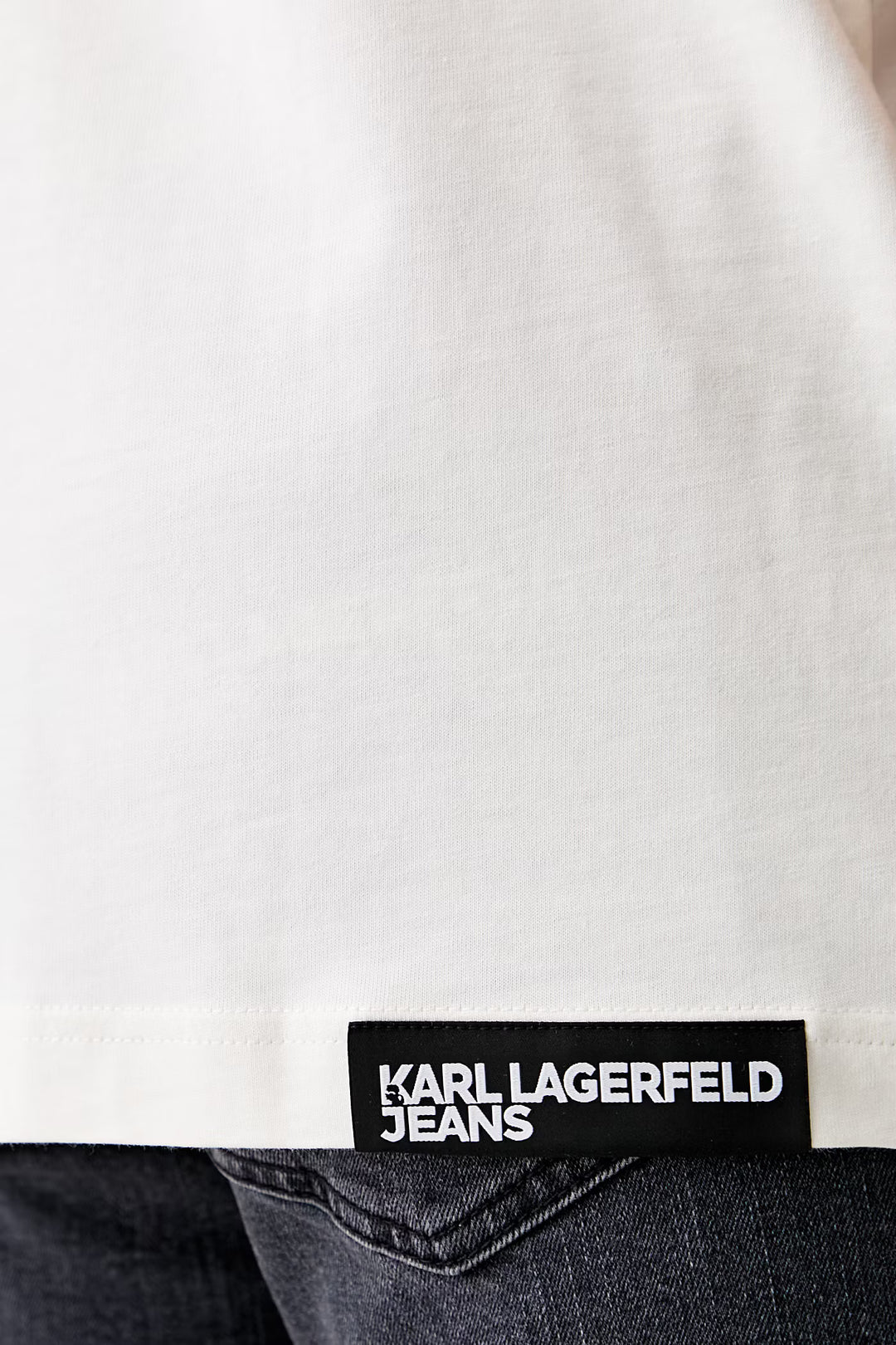 Karl Lagerfeld Essential T-shirt in Regular Fit | Egret