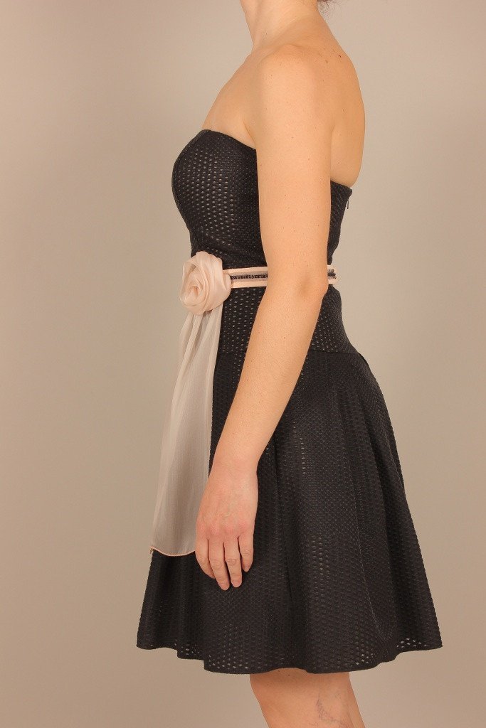 Kleid von Linea Raffaelli: SCHWARZ – Lifestyle-Ansicht