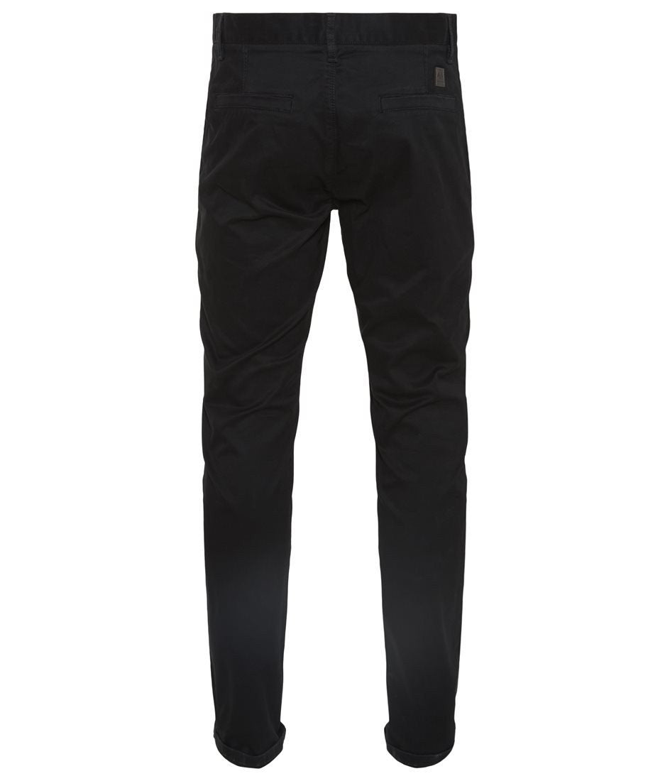 Lindbergh Trousers Classic Chino with Stretch in BLACK – lifestyle view