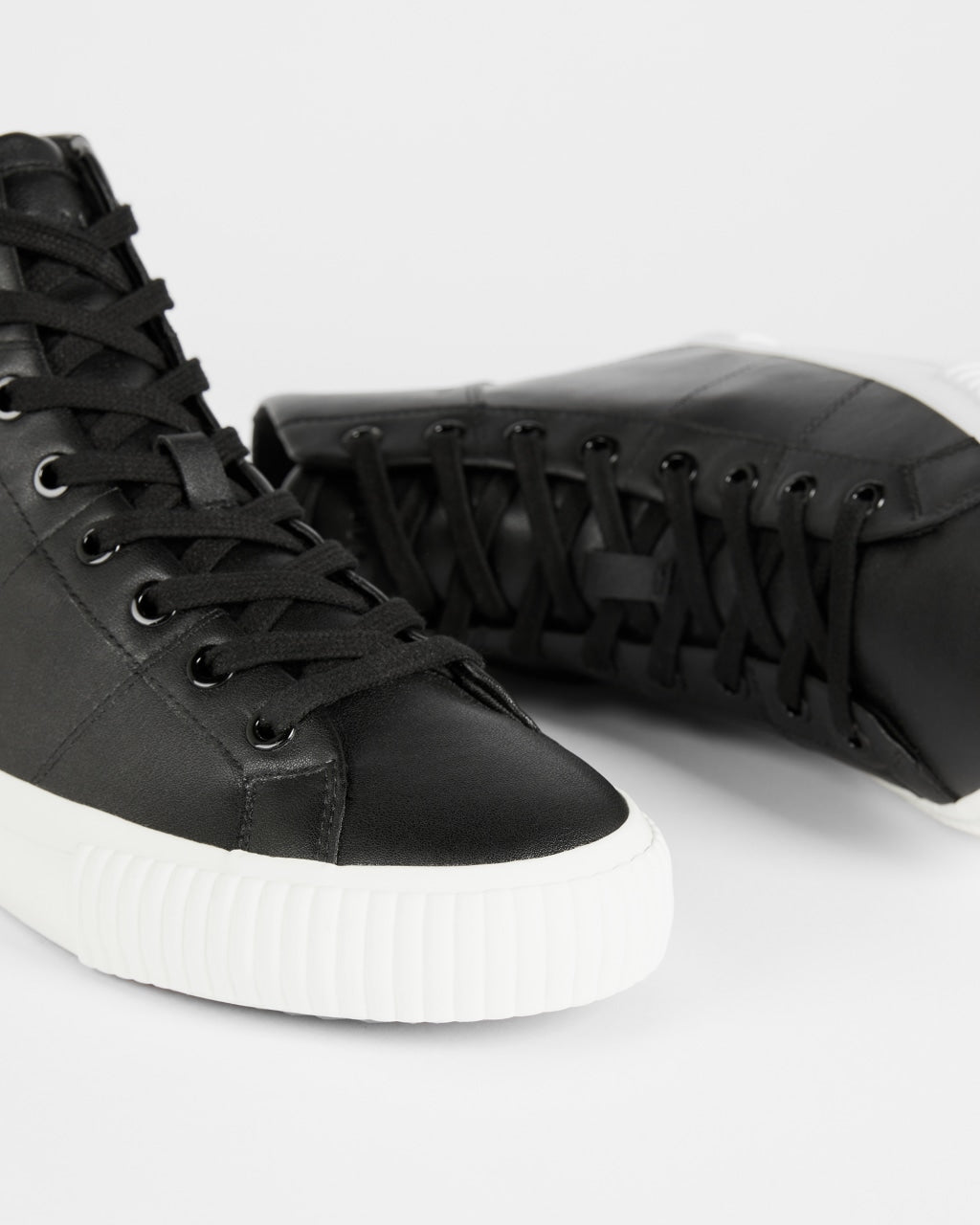 Scarpe da ginnastica alte in pelle Ted Baker Kimyil Colour Drench: Nero – vista laterale