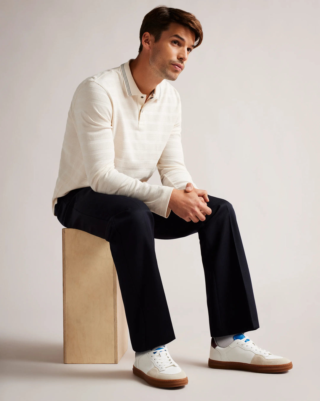 Zapatillas de piel y ante Barkerl de Ted Baker: Blanco – vista de detalle