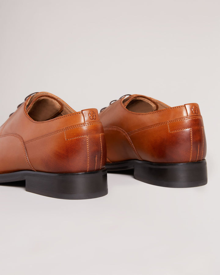 Ted Baker 坎普滕 正装皮革德比鞋: 浅棕色 – 细节图